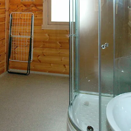 5 Person In Bårdset